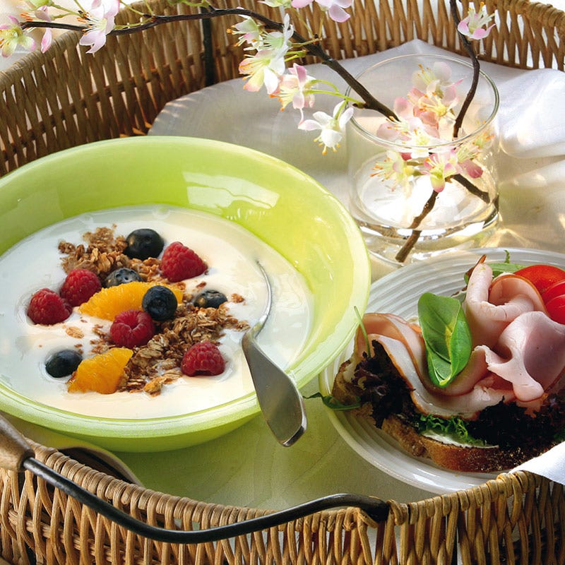 Foto av Lyxfrukost med yoghurt och macka från WW ViktVäktarna