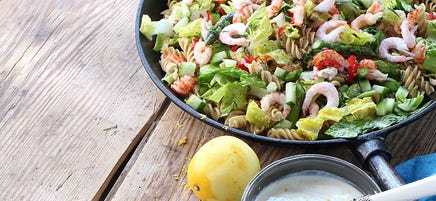 Ljummen räk- och kräftsallad