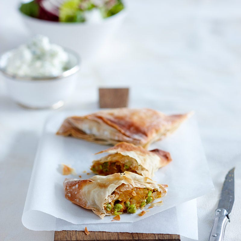 Foto av Samosas med yoghurtsås från WW ViktVäktarna