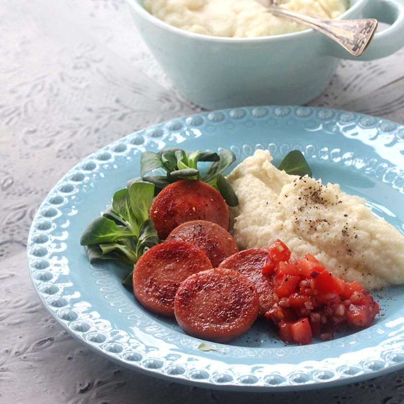 Foto av Stekt korv med potatis- och blomkålsmos och tomatsalsa från WW ViktVäktarna