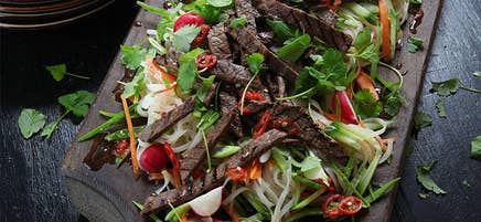 Thailändsk biffsallad