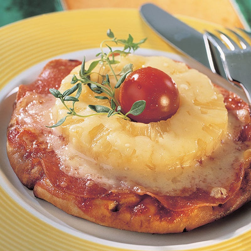 Foto av Pizzasmörgås med salami och ananas från WW ViktVäktarna