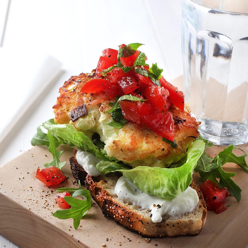 Foto av Fiskbiffar på surdegsbröd med het salsa från WW ViktVäktarna