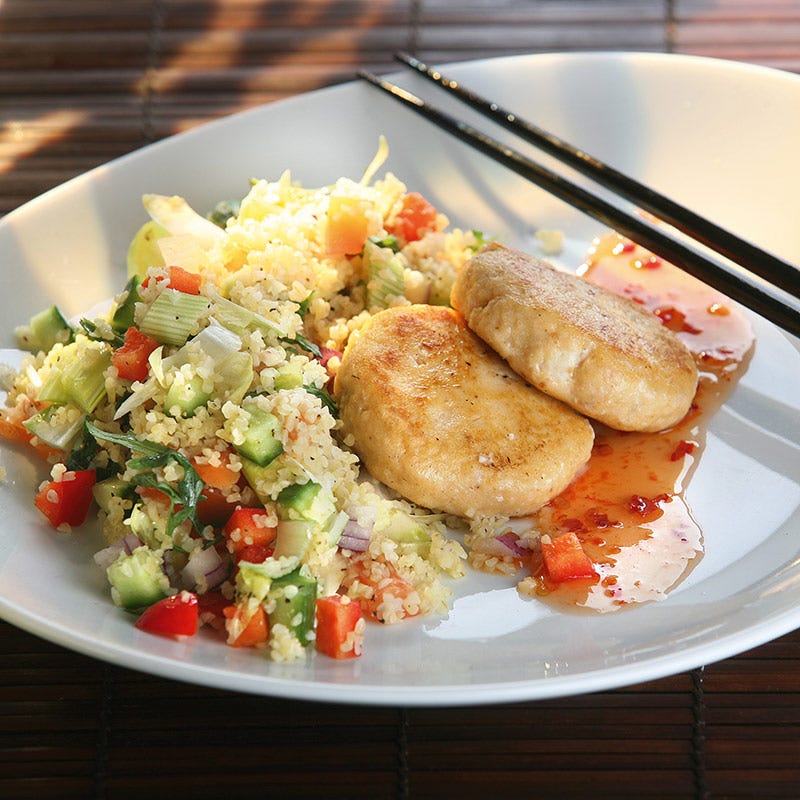 Foto av Asiatiska fishcakes med bulgursallad från WW ViktVäktarna