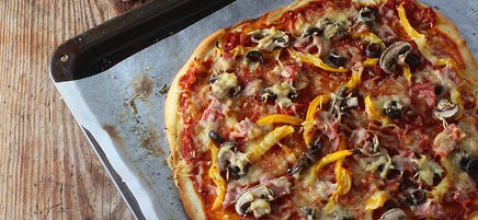 Hemgjord pizza