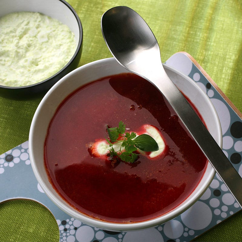 Foto av Rödbetssoppa med avokadokräm från WW ViktVäktarna