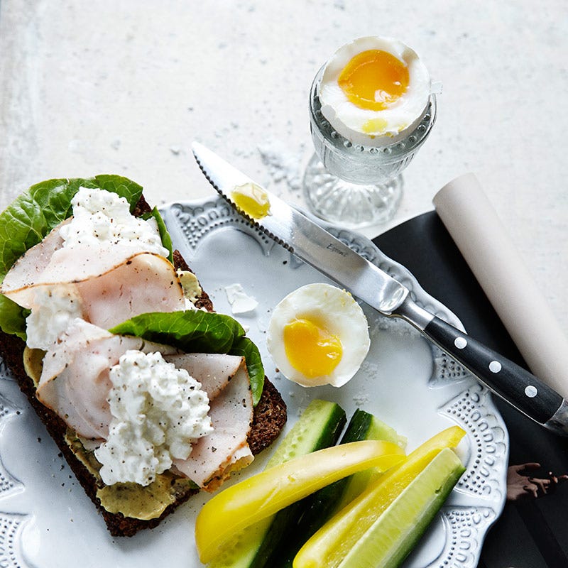 Foto av Rågbröd med kalkon och kokt ägg från WW ViktVäktarna