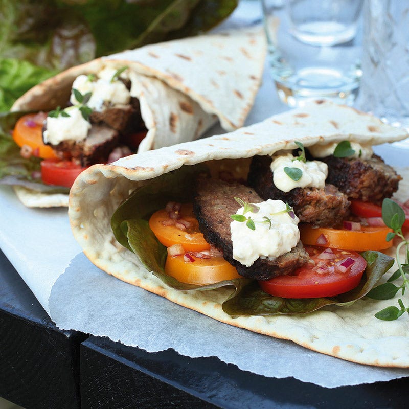 Foto av Tunnbrödsrullar med älgfärsbiffar och Västerbottenkräm från WW ViktVäktarna