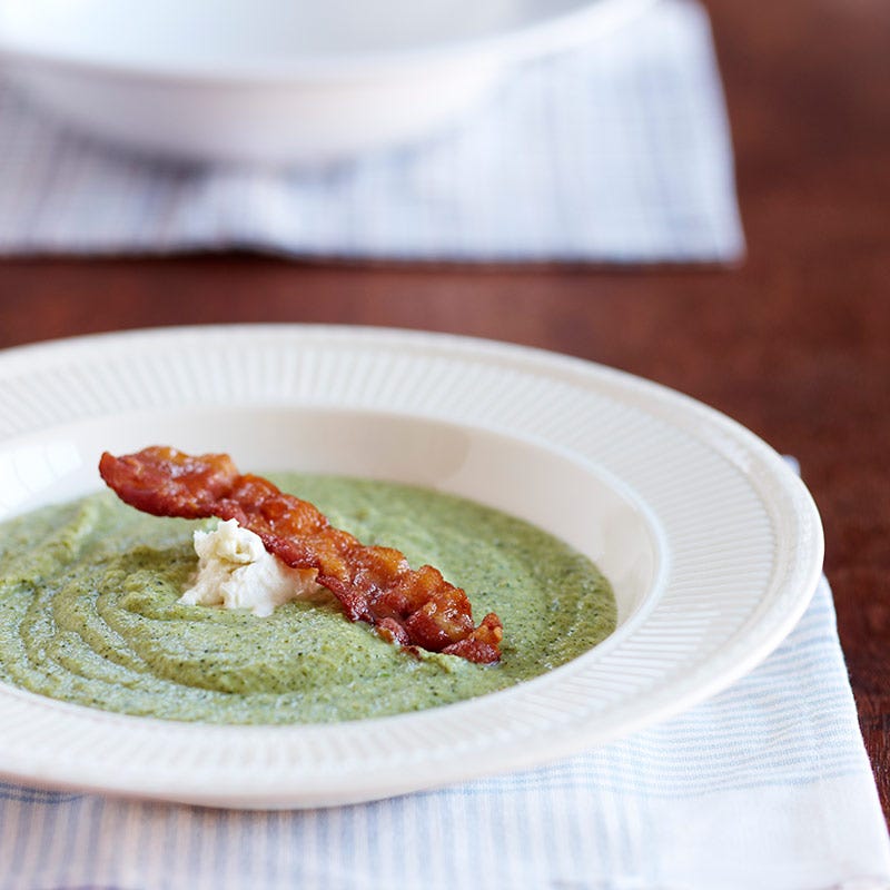 Foto av Broccolisoppa toppad med bacon och ädelost från WW ViktVäktarna