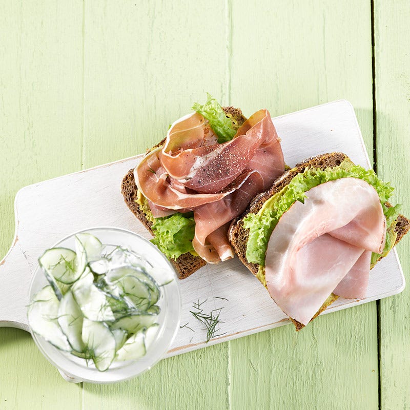 Foto av Skinksmörgås med gurksallad från WW ViktVäktarna