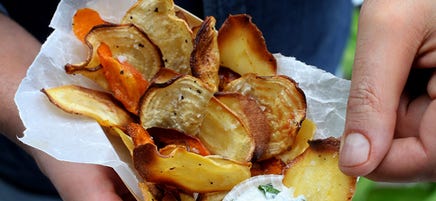 Chips och parmesandipp