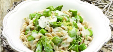 Asperge-ricottasaus met bieslook en fusilli