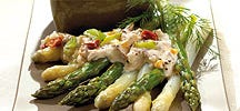Asperges met voorjaarsdipsaus