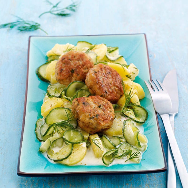Foto van Visballetjes met aardappel-komkommersalade door WW
