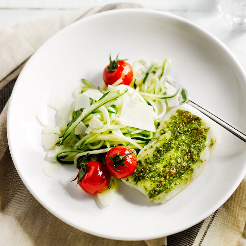 Foto van Courgetti met kabeljauw, pesto en tomaat door WW
