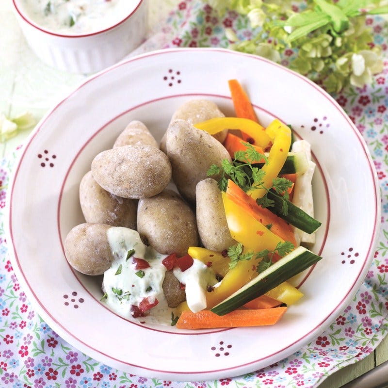 Foto van Aardappelen met zeezout en bieslookdip door WW