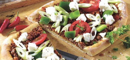 Turkse pizza met fetakaas