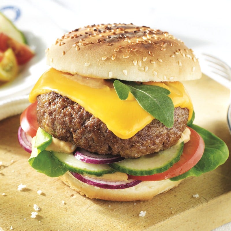 Foto van Cheeseburger met salade door WW