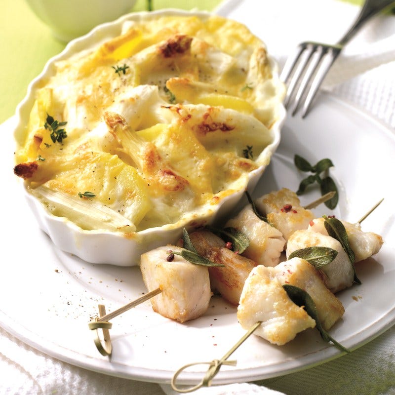Foto van Asperge-aardappelgratin met snoekbaarsspiesjes door WW