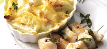 Asperge-aardappelgratin met snoekbaarsspiesjes