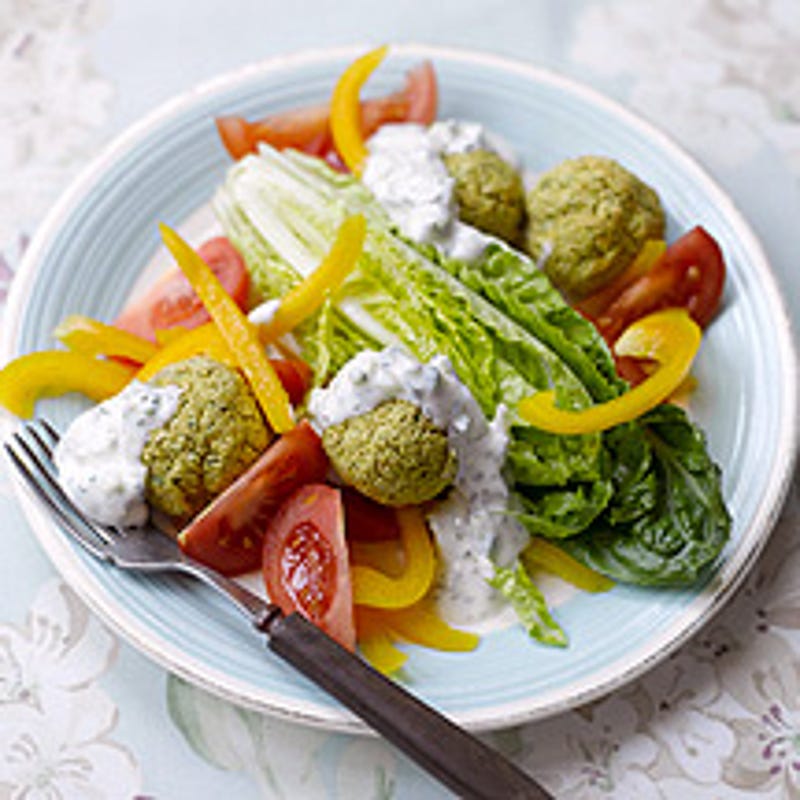Foto van Falafel met salade en tzaziki door WW