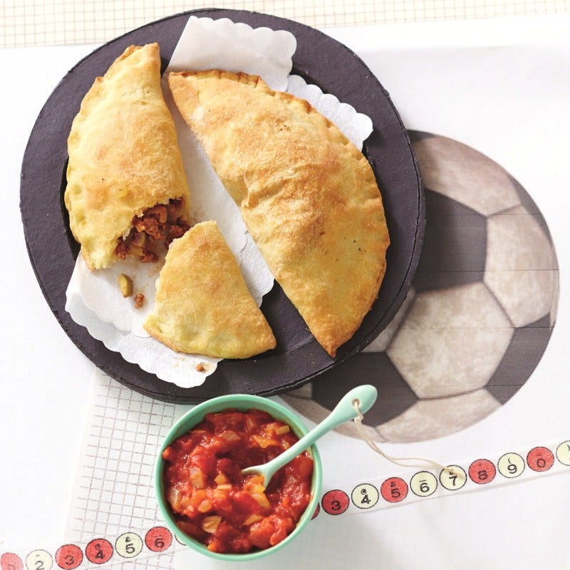 Foto van Braziliaanse empanada's met pittige salsa door WW