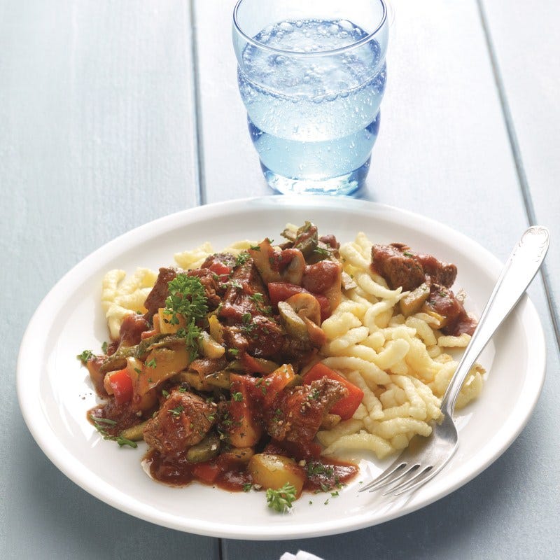 Foto van Hongaarse goulash met pasta door WW