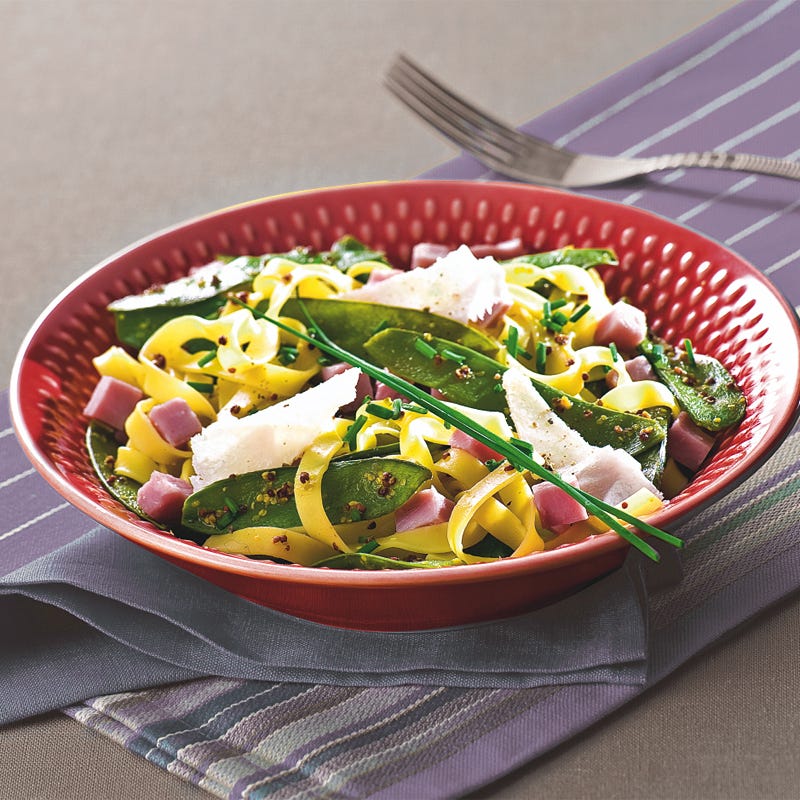 Photo de/du Tagliatelles aux pois gourmands et dés de jambon par WW