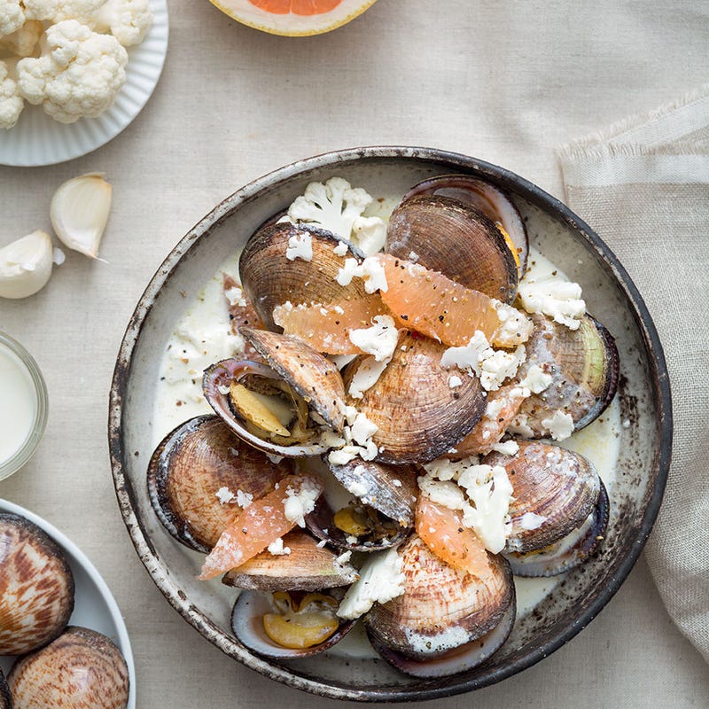 Photo de/du Palourdes et chou-fleur en cru et cuit par WW