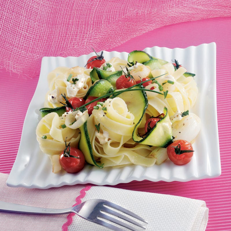 Photo de/du Pâtes aux courgettes et tomates cerise par WW