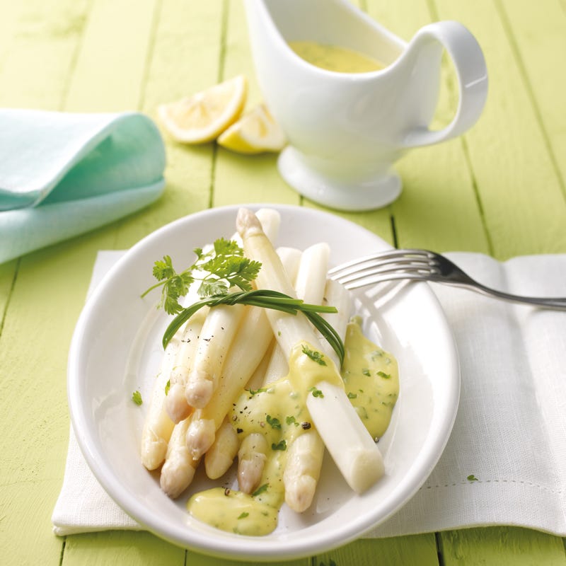 Photo de/du Asperges et hollandaise légère aux herbes par WW