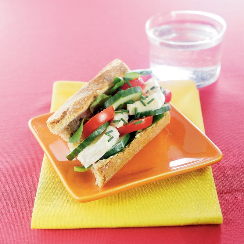 Photo de/du Sandwich de crudités au camembert par WW