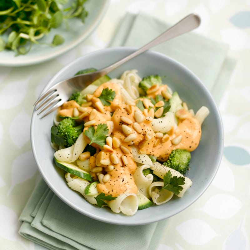 Photo de/du Pâtes à la patate douce et aux pignons par WW