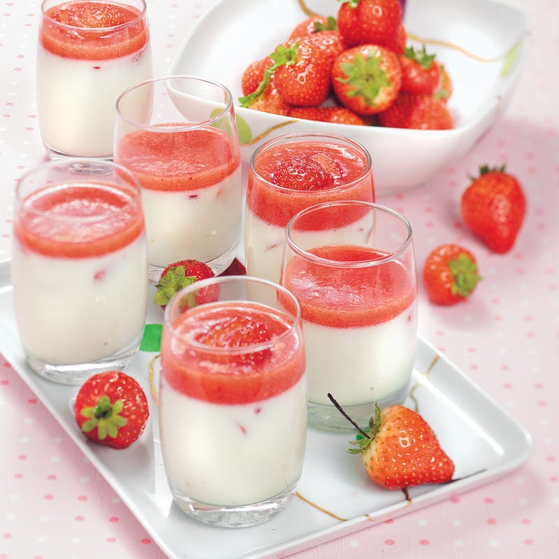 Photo de/du Panacotta au miel et coulis de fraises par WW