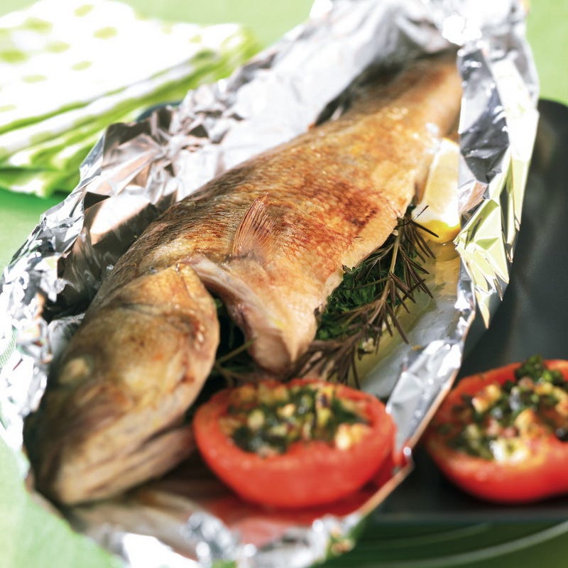 Photo de/du Bar grillé, tomates persillées par WW