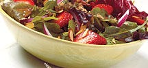 Salade aux amandes et aux fraises