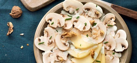 Carpaccio de champignons aux poires et roquefort