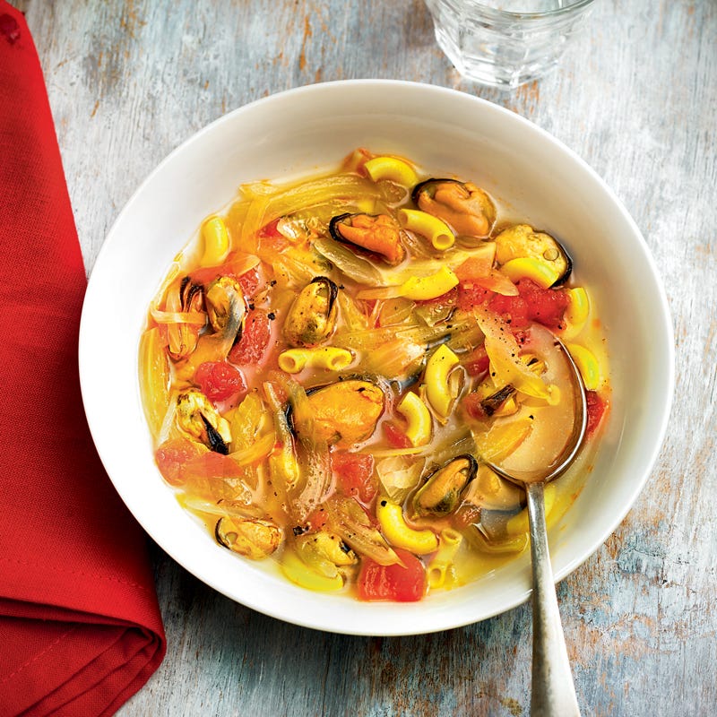 Soupe de moules aux coquillettes