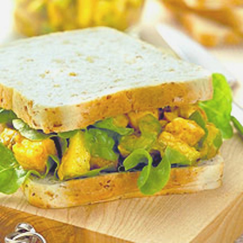 Photo de/du Sandwich au poulet, curry et crudités par WW