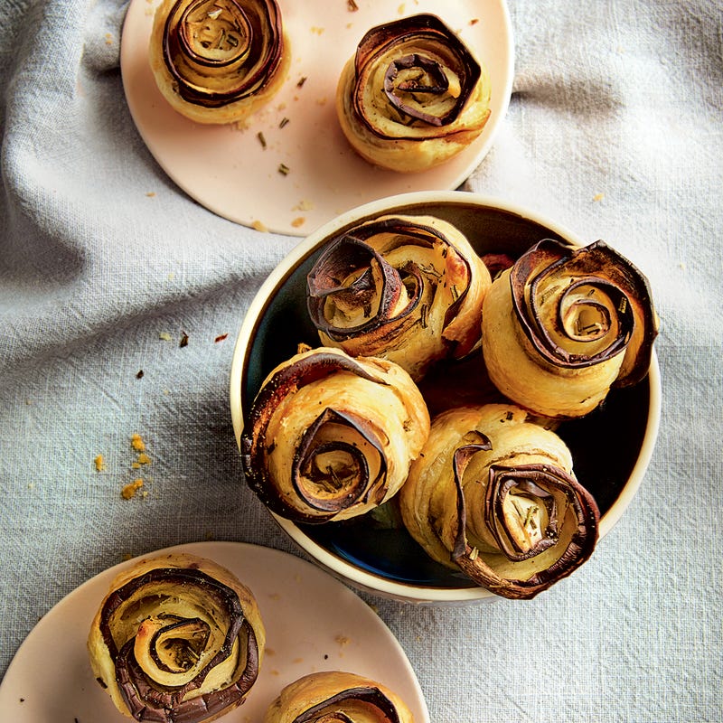 Fleurs d'aubergines feuilletées