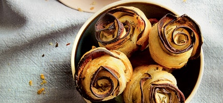 Fleurs d'aubergines feuilletées