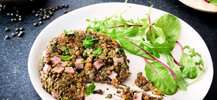 Cake aux lentilles, jambon et moutarde