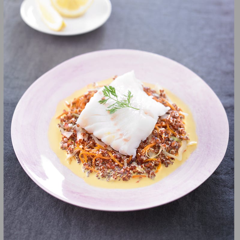 Dos de cabillaud au quinoa et petits légumes