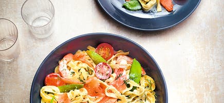 Pâtes aux crevettes et saumon fumé