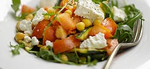 Salade de pois chiches au chèvre et à la roquette