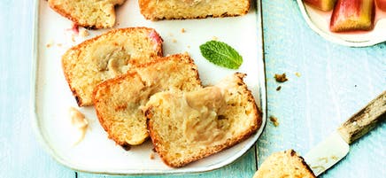 Bouchées fondantes à la rhubarbe
