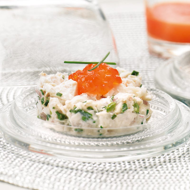 Photo de/du Rillettes d'espadon et sa quenelle d'œufs de saumon, coulis de poivron rouge par WW