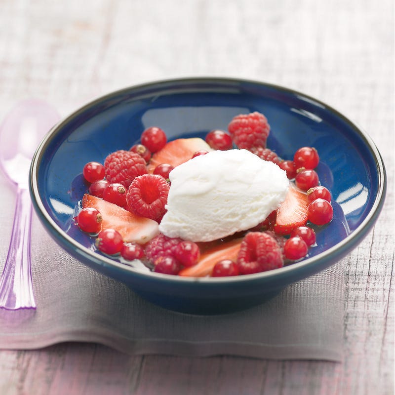 Photo de/du Soupes de fruits rouges, sorbet au yaourt par WW