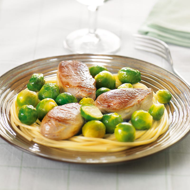 Photo de/du Grenadin de porc aux pâtes et aux choux de Bruxelles par WW