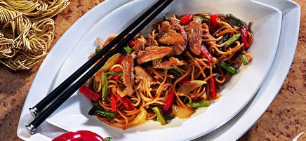 Porc sauté aux nouilles chinoises